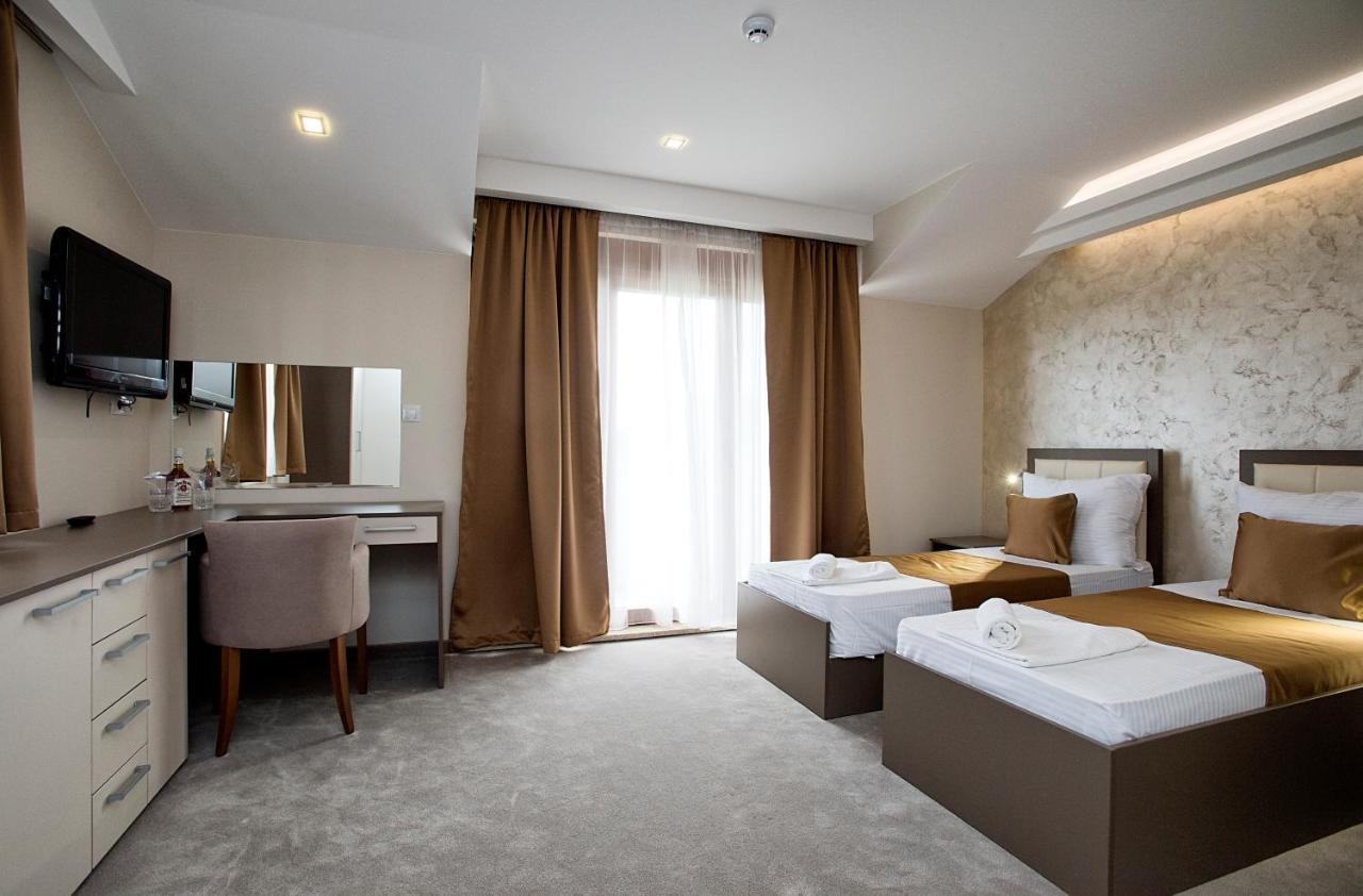 Hotel Fobra Podgorica Exterior photo