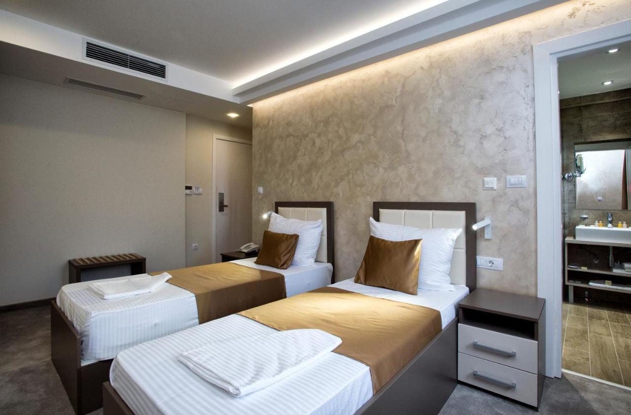Hotel Fobra Podgorica Exterior photo