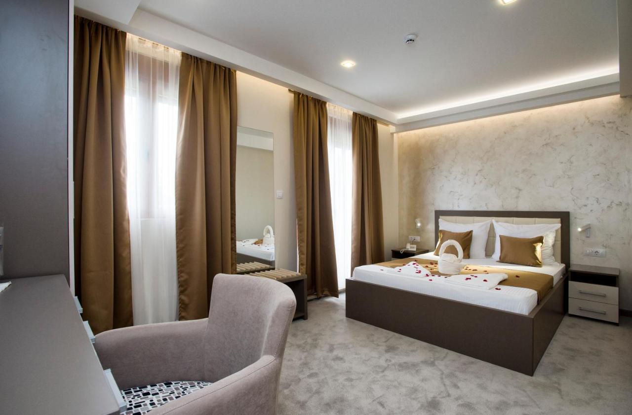 Hotel Fobra Podgorica Exterior photo